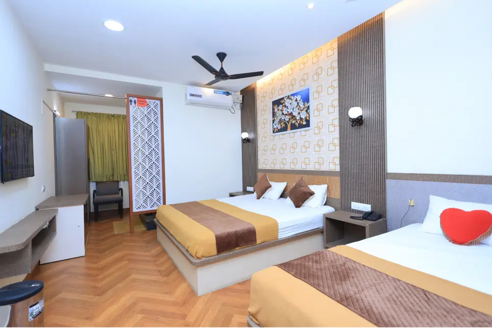 Triple Bed Room with extra bed in Vellore - Thendral Inn