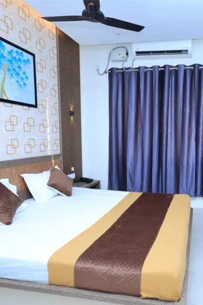 Air-conditioned room at Thendral Inn Vellore
